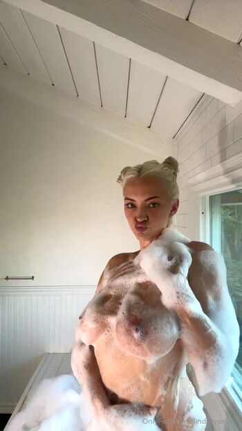 🔥 Lindsey pelas  page leaked private photo uncensored full