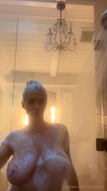 🔥 Lindsey pelas  page leaked private photo uncensored full