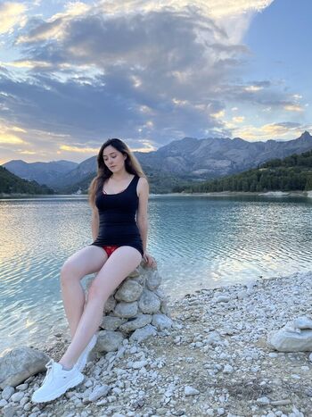 🔥 Little lady  lady leaked private photo uncensored full