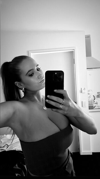 🔥 Liv drake page leaked private photo uncensored full