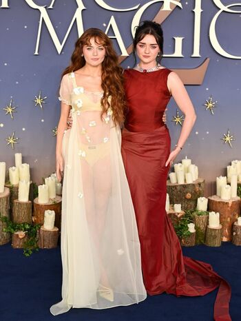 🔥 Maisie williams leaked private photo uncensored full