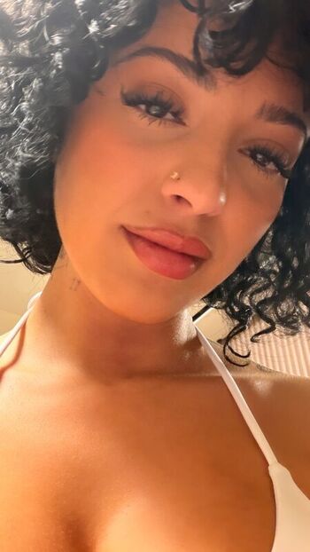🔥 Malu trevejo leaked private photo uncensored full