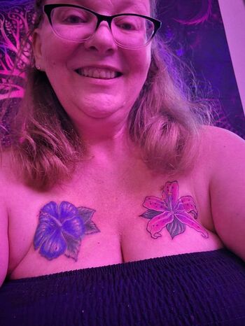 🔥 Mature women page leaked private photo uncensored full