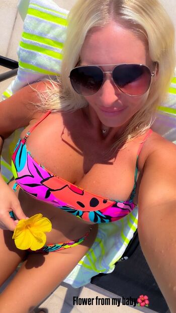 🔥 Mature women page leaked private photo uncensored full