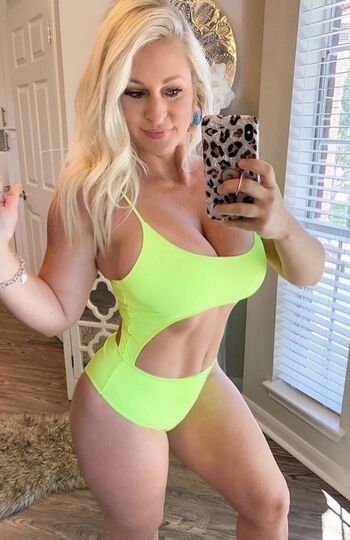 🔥 Mature women page leaked private photo uncensored full