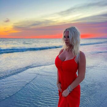🔥 Mature women page leaked private photo uncensored full