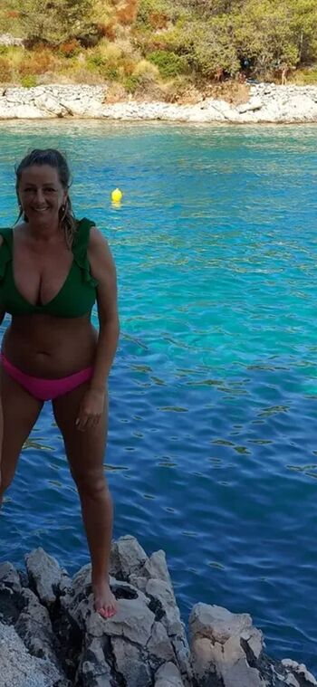 🔥 Mature women leaked private photo uncensored full