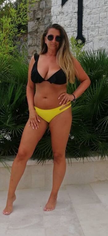🔥 Mature women leaked private photo uncensored full