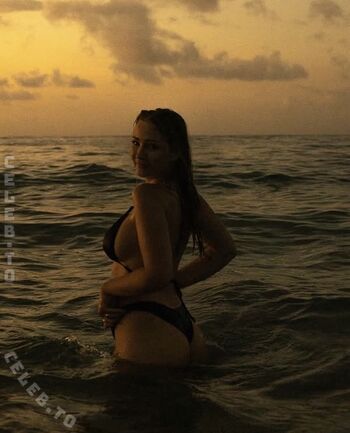 🔥 Maxine reuker leaked private photo uncensored full