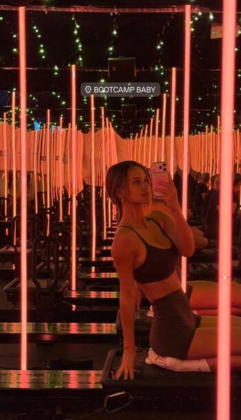 🔥 Nicola cavanis page leaked private photo uncensored full