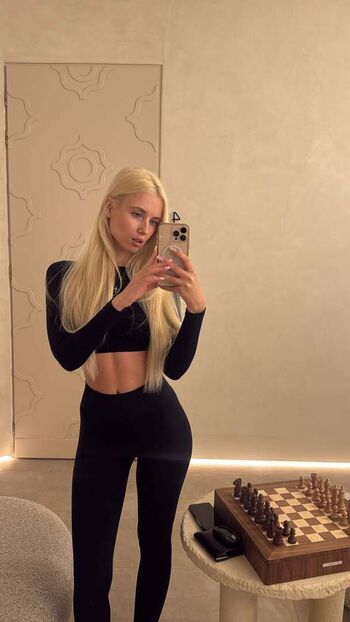 🔥 Polina malinovskaya  page leaked private photo uncensored full