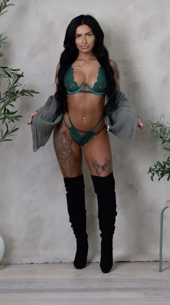 🔥 Ronika eskins  page leaked private photo uncensored full