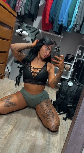 🔥 Ronika eskins  page leaked private photo uncensored full