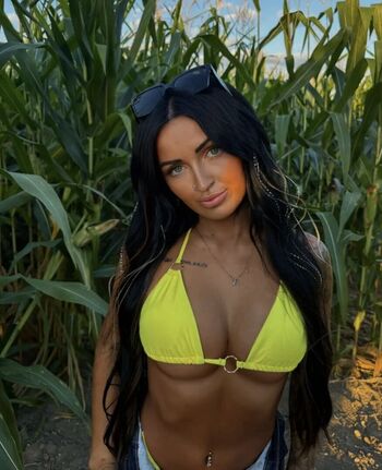 🔥 Ronika eskins  page leaked private photo uncensored full