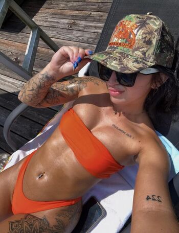 🔥 Ronika eskins  page leaked private photo uncensored full