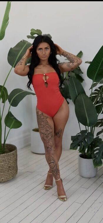 🔥 Ronika eskins  page leaked private photo uncensored full