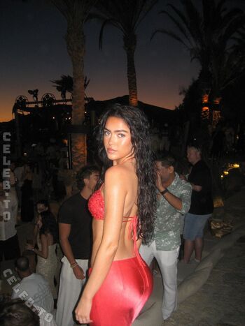 🔥 Roxanarosuu page leaked private photo uncensored full