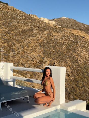 🔥 Roxanarosuu page leaked private photo uncensored full