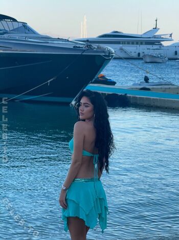 🔥 Roxanarosuu page leaked private photo uncensored full
