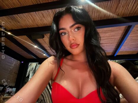 🔥 Roxanarosuu page leaked private photo uncensored full
