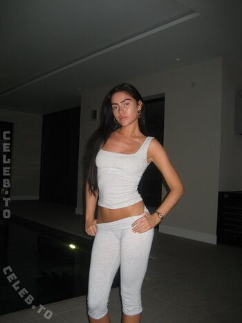 🔥 Roxanarosuu page leaked private photo uncensored full