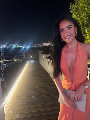 🔥 Roxanarosuu page leaked private photo uncensored full