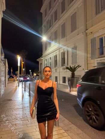 🔥 Roxanarosuu page leaked private photo uncensored full