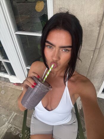 🔥 Roxanarosuu page leaked private photo uncensored full