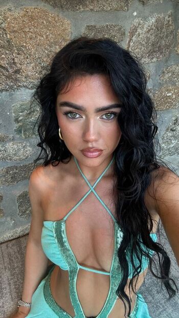 🔥 Roxanarosuu leaked private photo uncensored full