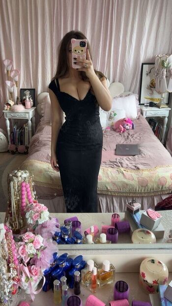 🔥 Sara dobrik page leaked private photo uncensored full