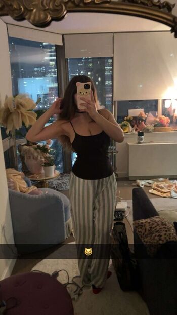 🔥 Sara dobrik page leaked private photo uncensored full