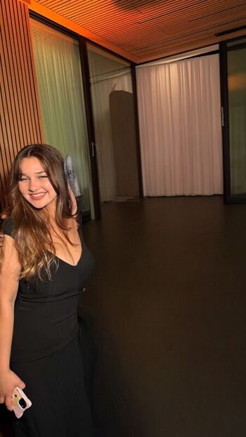 🔥 Sara dobrik page leaked private photo uncensored full