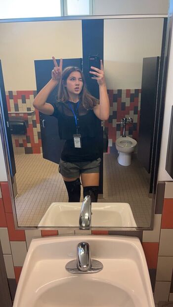 🔥 Sara dobrik page leaked private photo uncensored full