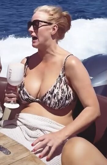 🔥 Sarah jane mee page leaked private photo uncensored full