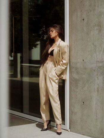 🔥 Sarah shahi page leaked private photo uncensored full