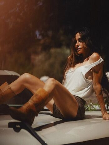 🔥 Sarah shahi page leaked private photo uncensored full