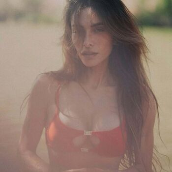 🔥 Sarah shahi leaked private photo uncensored full