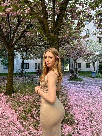 🔥 Shutupmelissa  page leaked private photo uncensored full