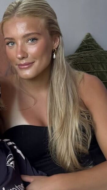 🔥 Smilla holmberg leaked private photo uncensored full