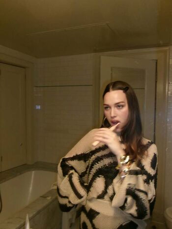 🔥 Victoria pedretti leaked private photo uncensored full